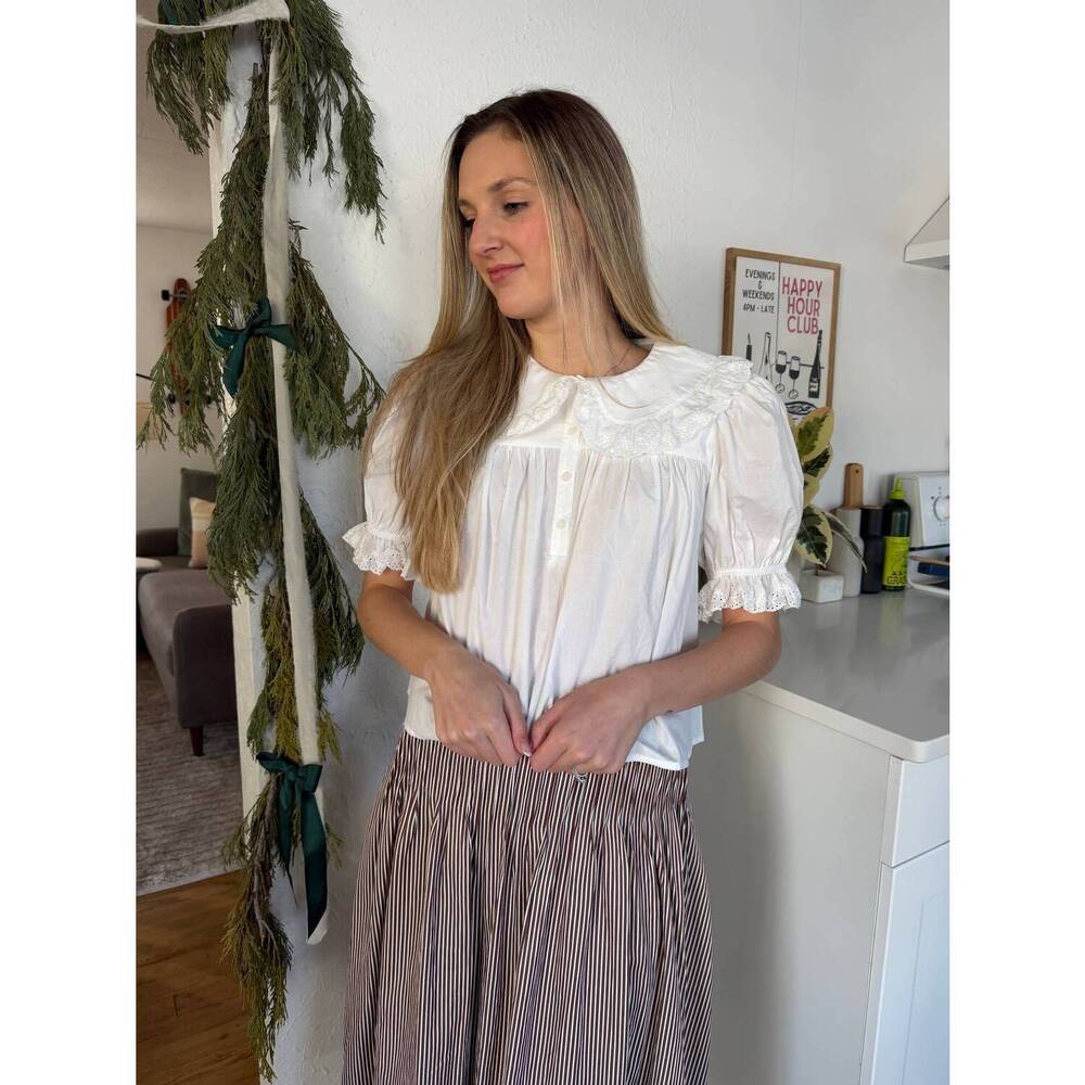 NEW THINGS BETWEEN diana eyelet peter pan collar top in white